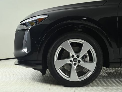 New 2025 Audi Q5 Prestige image 24