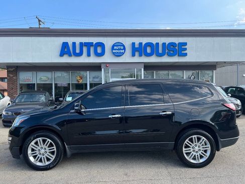 Used 2015 Chevrolet Traverse LT w/ Style and Technology Package image 8