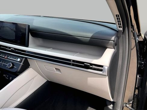 Certified 2025 Hyundai Tucson SE FWD image 18