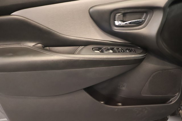 Used 2024 Nissan Murano SV AWD/4WD image 9