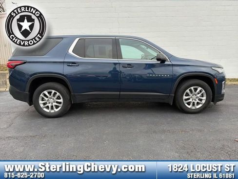 Used 2023 Chevrolet Traverse LS image 6