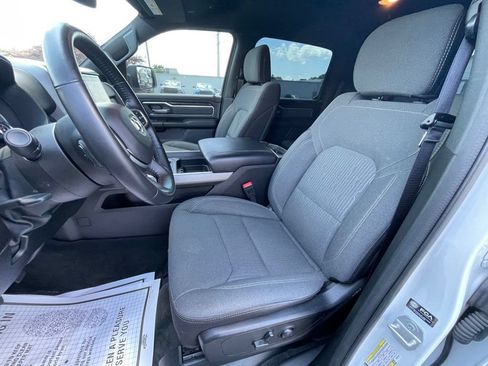Used 2022 RAM 1500 Big Horn AWD/4WD image 11