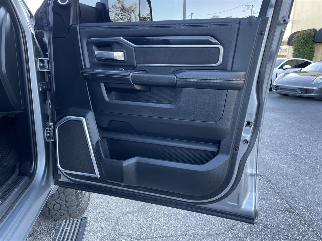 Used 2022 RAM 3500 Laramie AWD/4WD image 44