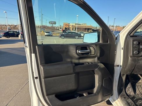 Used 2019 Chevrolet Silverado 1500 W/T w/ Trailering Package image 10