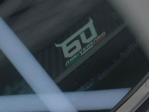 Used 2024 Lamborghini Urus Performante AWD/4WD image 56