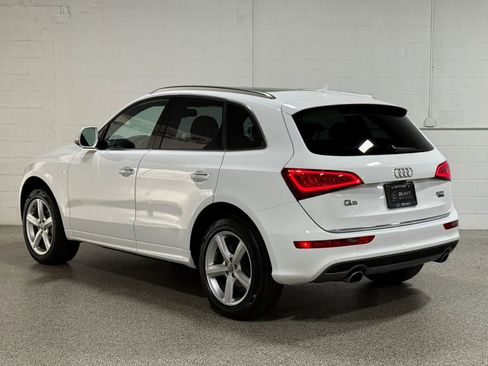 Used 2017 Audi Q5 2.0T Premium Plus w/ Technology Package AWD/4WD image 6
