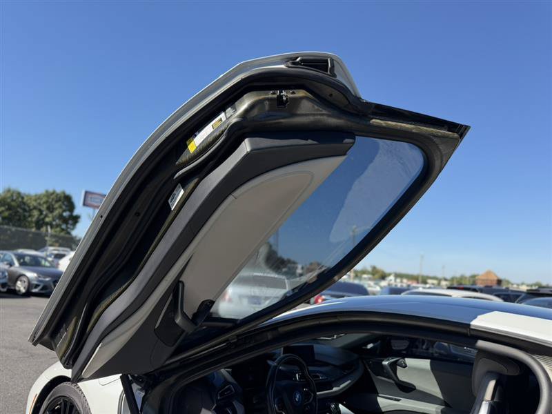 Used 2015 BMW i8 AWD/4WD image 28