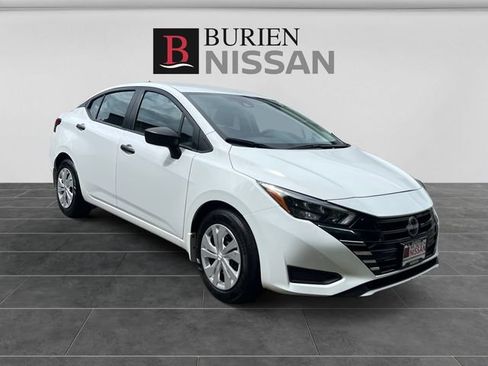 Used 2025 Nissan Versa S w/ Trunk Package FWD image 7