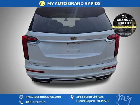 Used 2022 Cadillac XT6 Premium Luxury w/ Technology Package image 12