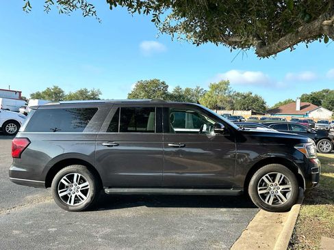 Used 2024 Ford Expedition Max Limited AWD/4WD image 2