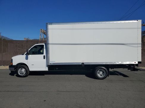 New 2025 Chevrolet Express 3500 w/ Power Convenience Package RWD image 7