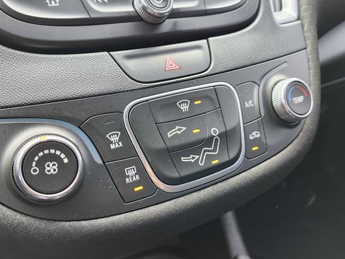 Used 2019 Chevrolet Malibu LS image 29