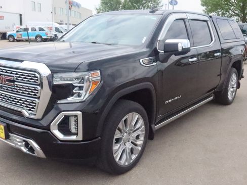 Certified 2020 GMC Sierra 1500 Denali w/ Denali Ultimate Package AWD/4WD image 3