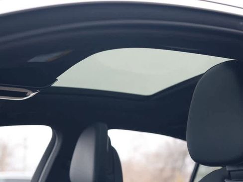 Certified 2024 Mercedes-Benz C 300 4MATIC Sedan image 19