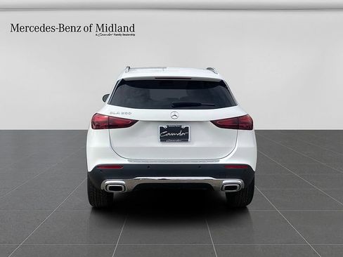 New 2025 Mercedes-Benz GLA 250 image 6