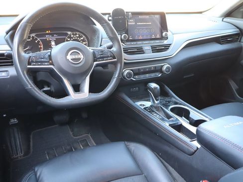 Used 2024 Nissan Altima 2.5 SR FWD image 4