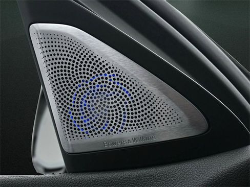 Used 2020 BMW X6 M50i w/ Executive Package image 47