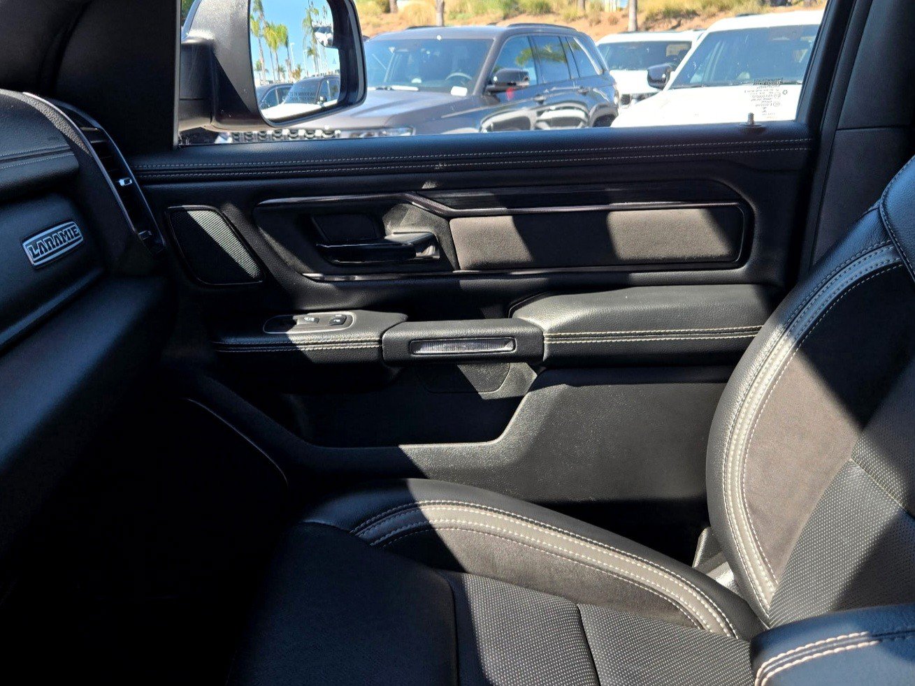 Used 2023 RAM 1500 Laramie AWD/4WD image 12