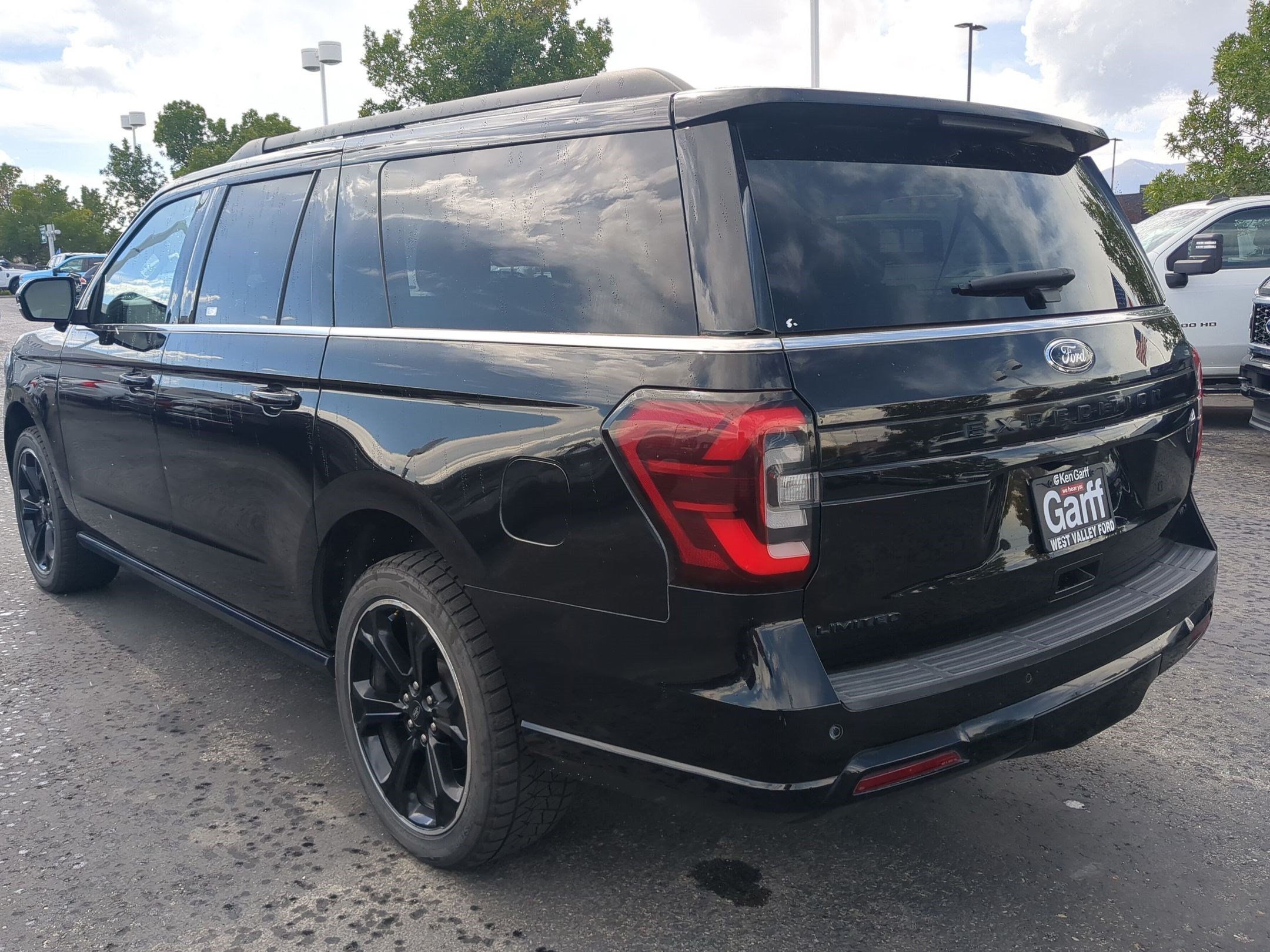 Used 2023 Ford Expedition Max Limited AWD/4WD image 8