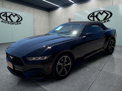 Used 2025 Ford Mustang Premium RWD image 14