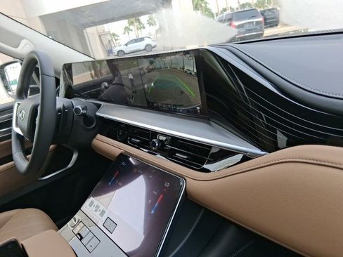 New 2026 INFINITI QX80 Luxe w/ Cargo Package image 15