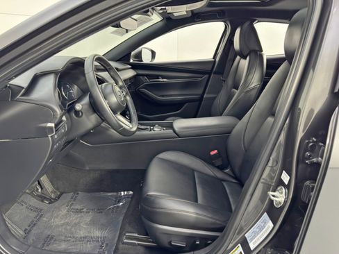 Used 2021 MAZDA MAZDA3 s image 16
