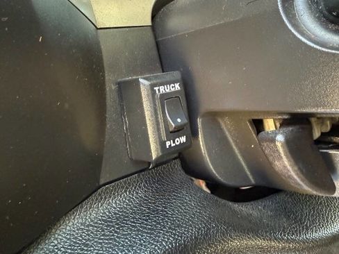 Used 2011 GMC Sierra 1500 SLE w/ Power Tech Package image 13