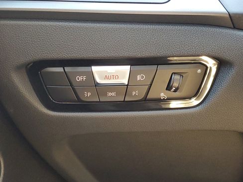 Used 2023 BMW 230i Coupe image 22