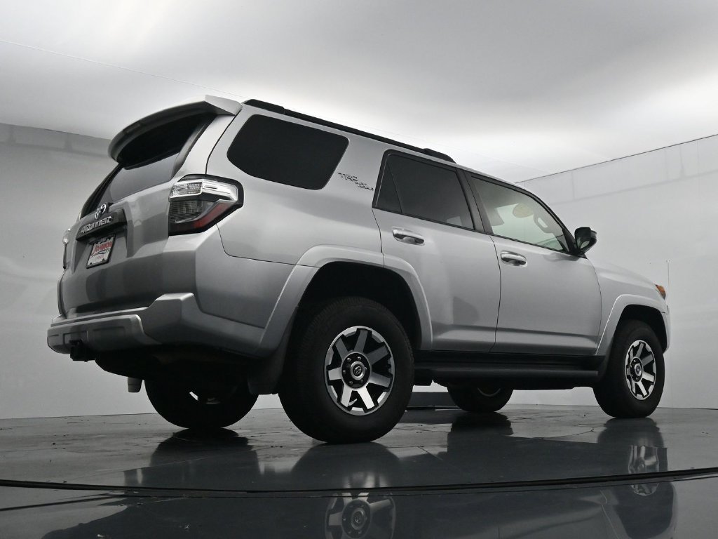 Used 2021 Toyota 4Runner TRD Off-Road AWD/4WD image 37