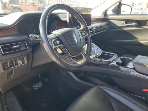 Certified 2023 Lincoln Nautilus Reserve image 14