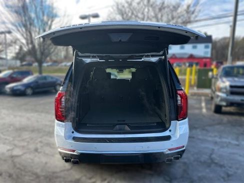 New 2026 GMC Yukon XL Denali image 13
