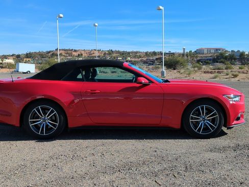 Used 2015 Ford Mustang Premium image 2