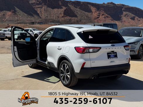 Used 2022 Ford Escape SE w/ SE Sport Appearance Package image 13