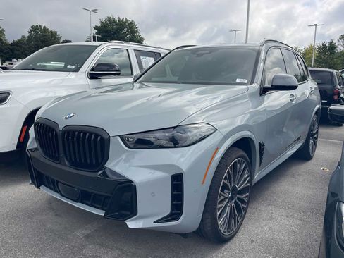 Used 2026 BMW X5 xDrive40i w/ Executive Package AWD/4WD image 3