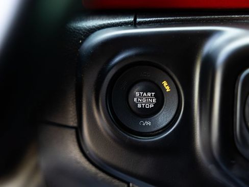 Used 2020 Jeep Wrangler Unlimited Rubicon AWD/4WD image 17