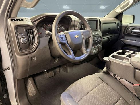 Used 2021 Chevrolet Silverado 1500 Custom image 3