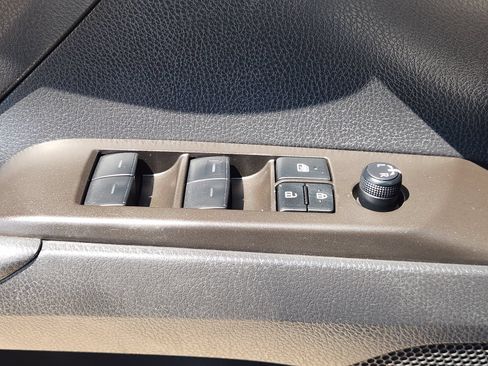 Used 2023 Toyota Camry LE FWD image 28