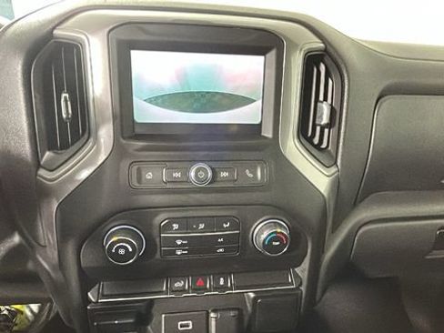 Used 2019 Chevrolet Silverado 1500 Custom w/ Custom Max Trailering Package AWD/4WD image 24