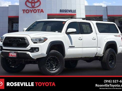 Used 2019 Toyota Tacoma TRD Off-Road w/ TRD Premium Off Road Package AWD/4WD image 1