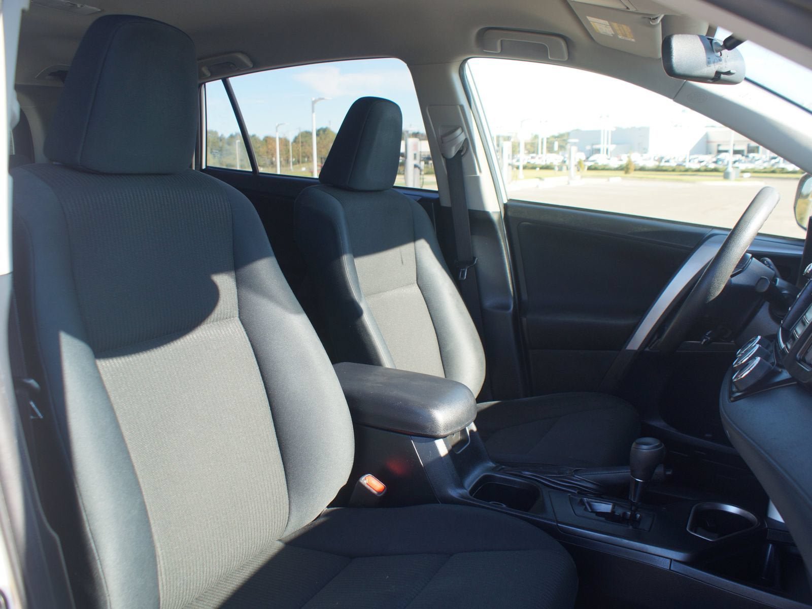 Used 2016 Toyota RAV4 LE FWD image 21