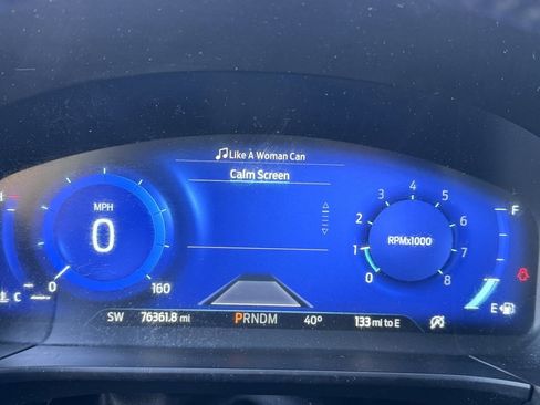 Used 2020 Ford Escape Titanium image 7