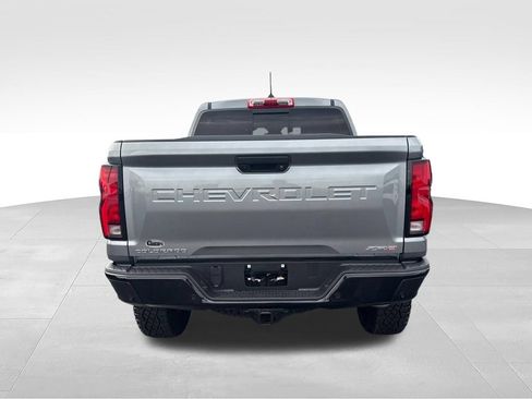 Used 2024 Chevrolet Colorado ZR2 w/ Technology Package AWD/4WD image 4