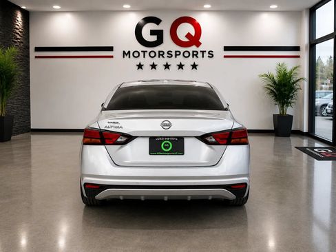 Used 2023 Nissan Altima 2.5 S FWD image 6