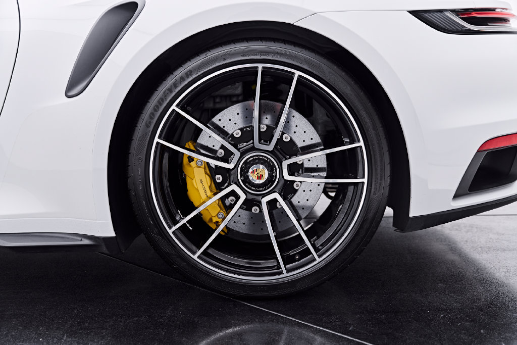 Used 2022 Porsche 911 Turbo S AWD/4WD image 29