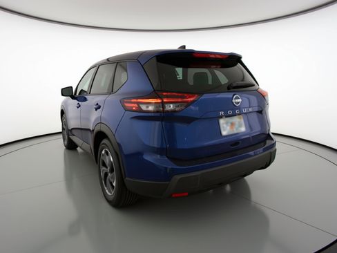 Used 2025 Nissan Rogue SV FWD image 6
