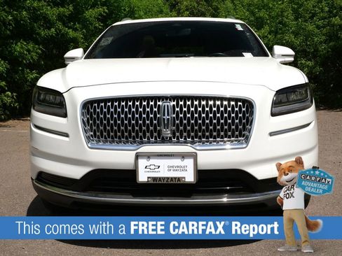 Used 2023 Lincoln Nautilus Reserve AWD/4WD image 2