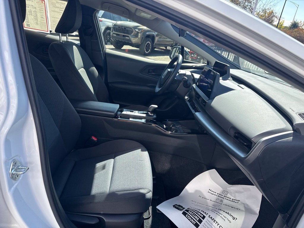 Certified 2023 Toyota Prius LE FWD image 35