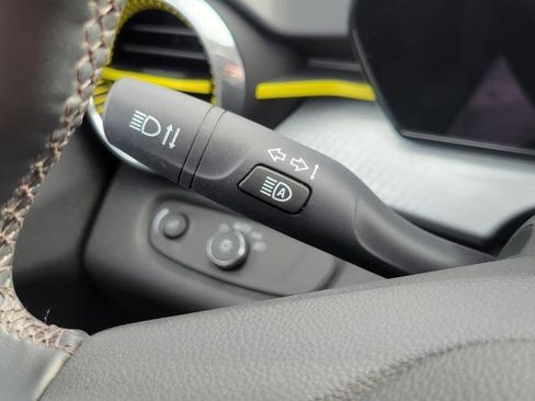 Used 2024 Chevrolet Trax LT w/ Driver Confidence Package image 15