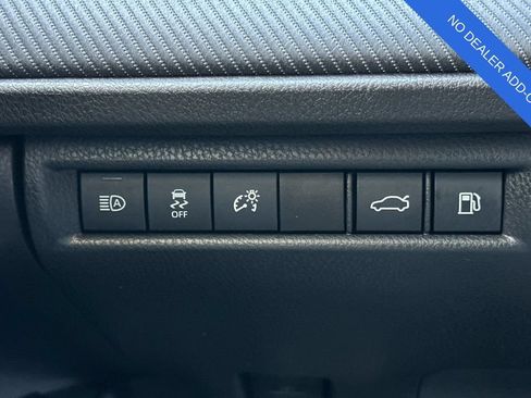 Used 2025 Toyota Camry SE w/ Convenience Package FWD image 30
