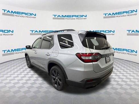 New 2026 Honda Pilot Sport image 3